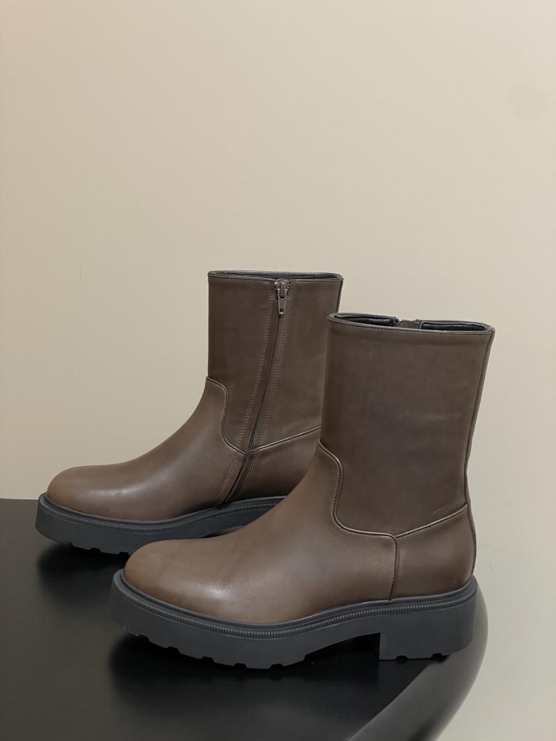 The Row Leather Boots STB92802