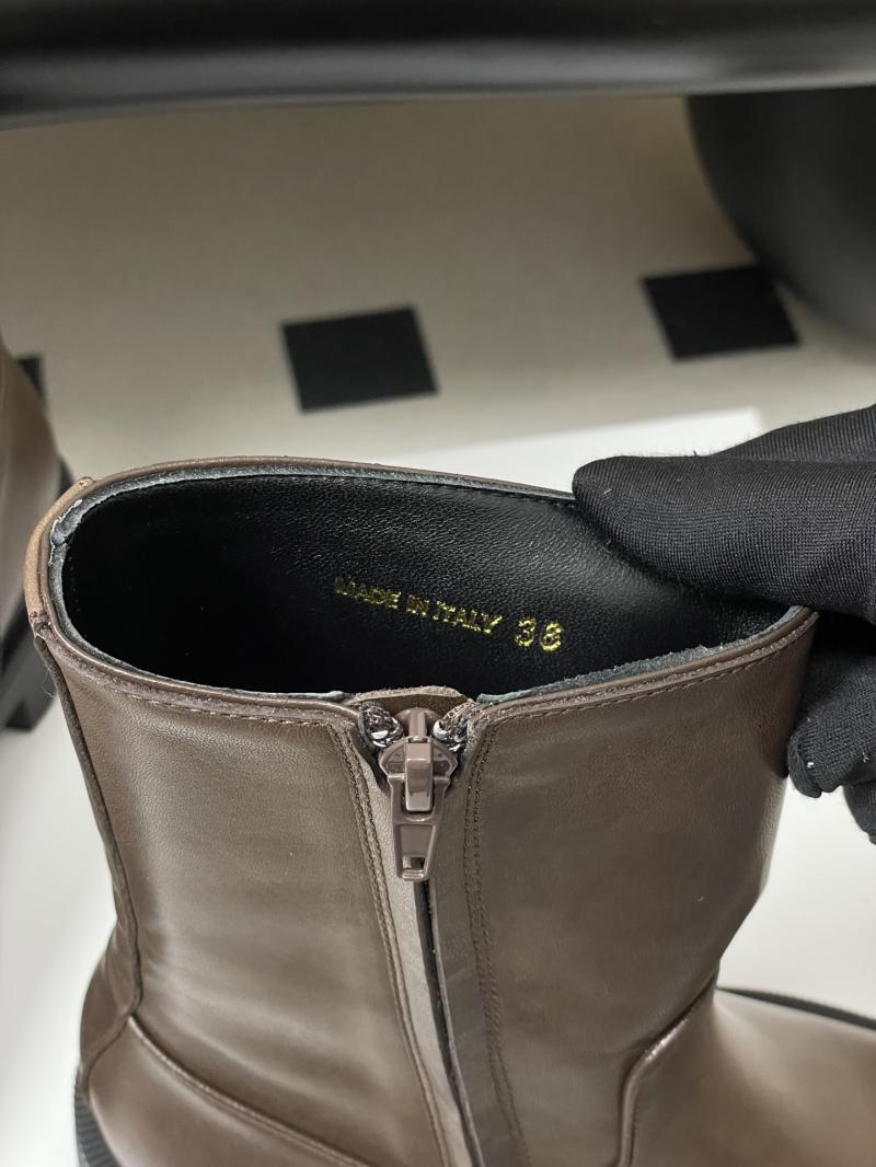 The Row Leather Boots STB92802