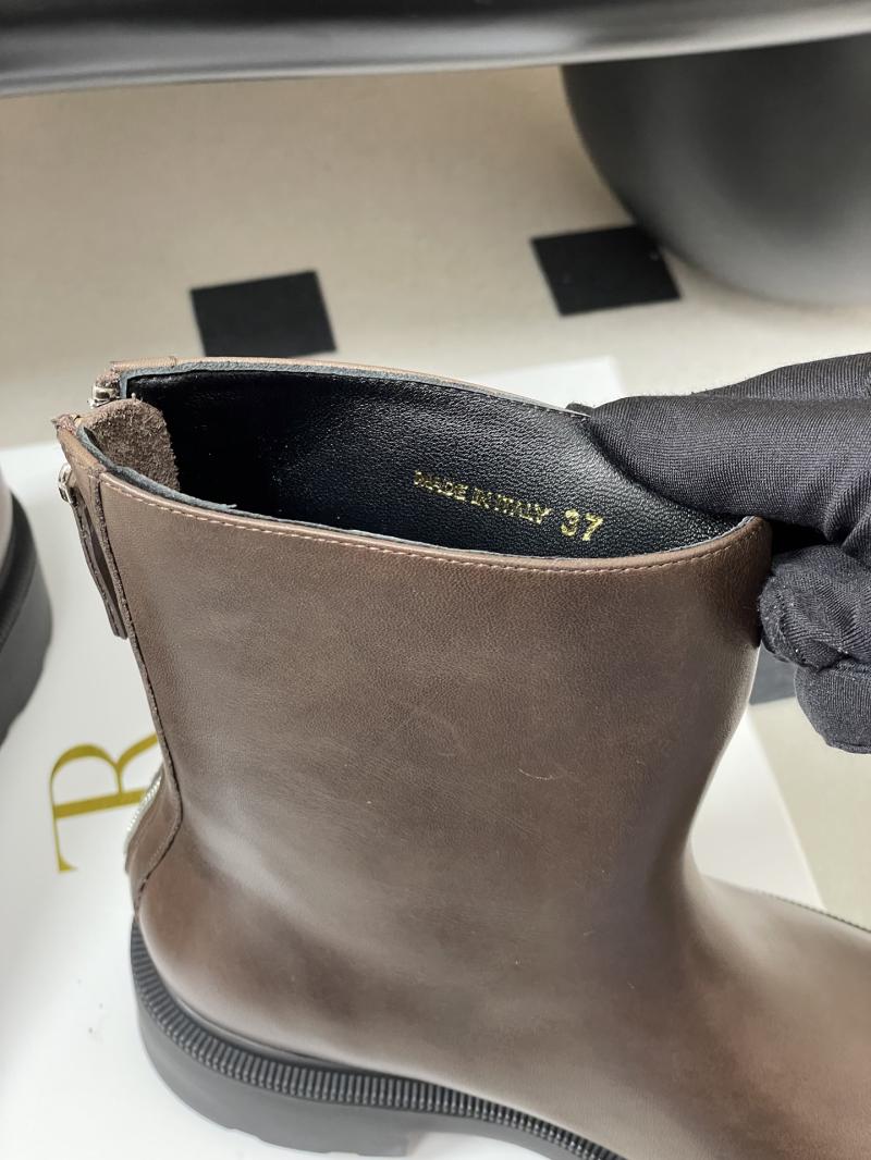 The Row Leather Boots STB92804