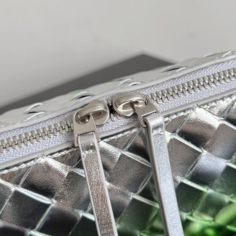 Bottega Veneta Intrecciato Concert Pouch Silver Green 794258