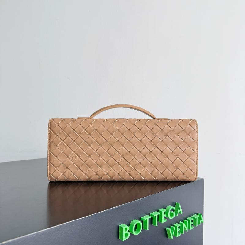 Bottega Veneta Long Clutch Andiamo Light Brown 741511