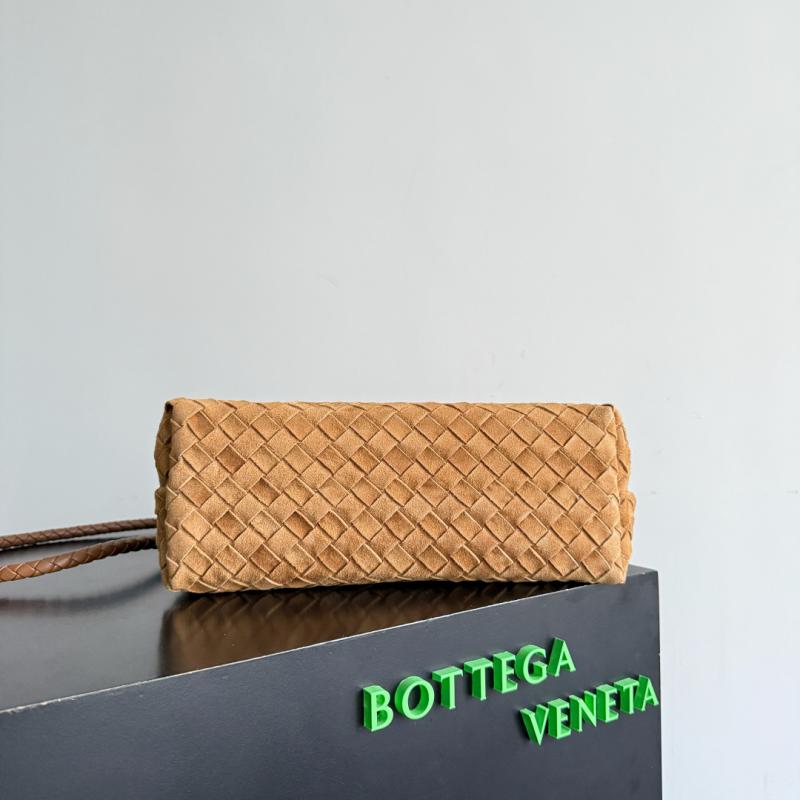 Bottega Veneta Suede Medium Andiamo Amber B743572