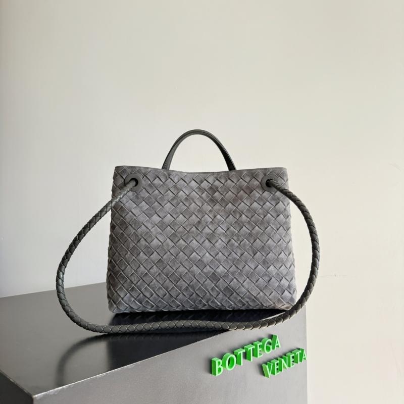 Bottega Veneta Suede Medium Andiamo Graphite B743572