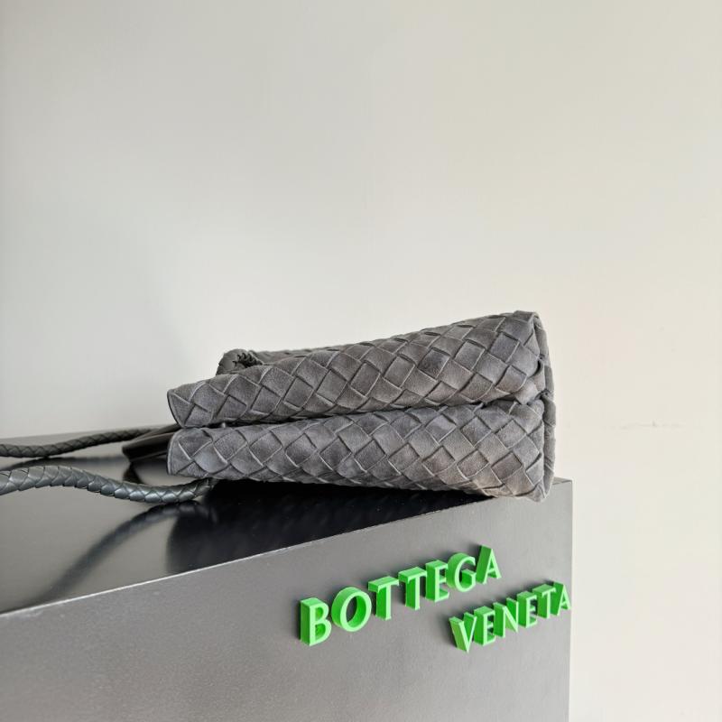 Bottega Veneta Suede Medium Andiamo Graphite B743572