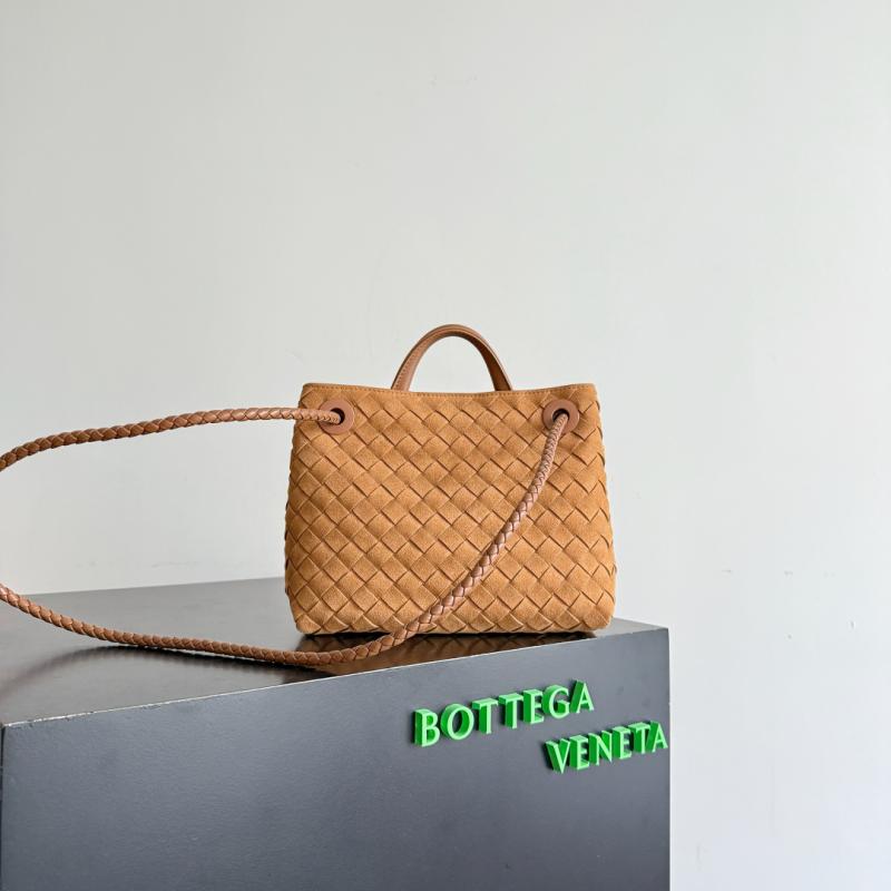 Bottega Veneta Suede Small Andiamo Amber 743568