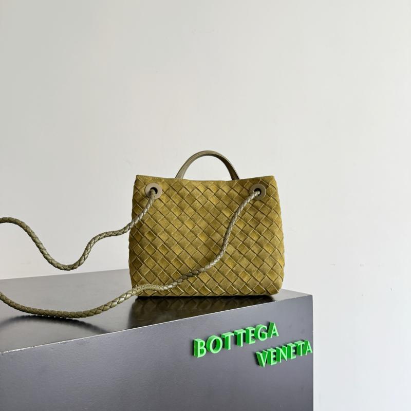 Bottega Veneta Suede Small Andiamo Olive oil 743568