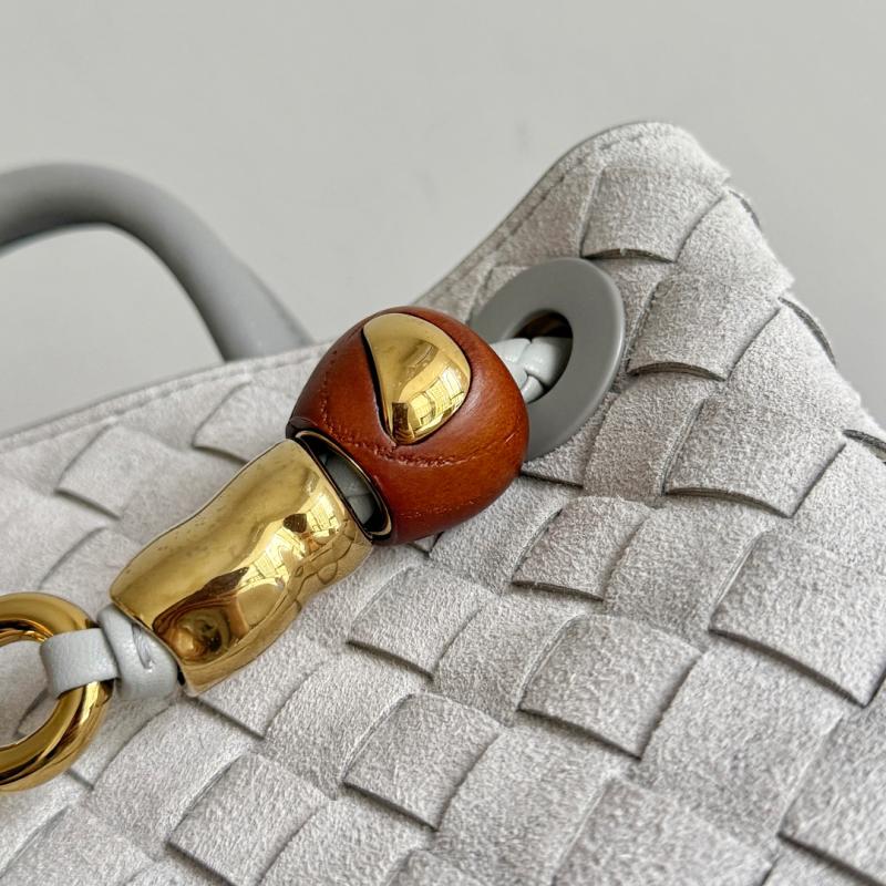 Bottega Veneta Suede Small Andiamo Sterling 743568