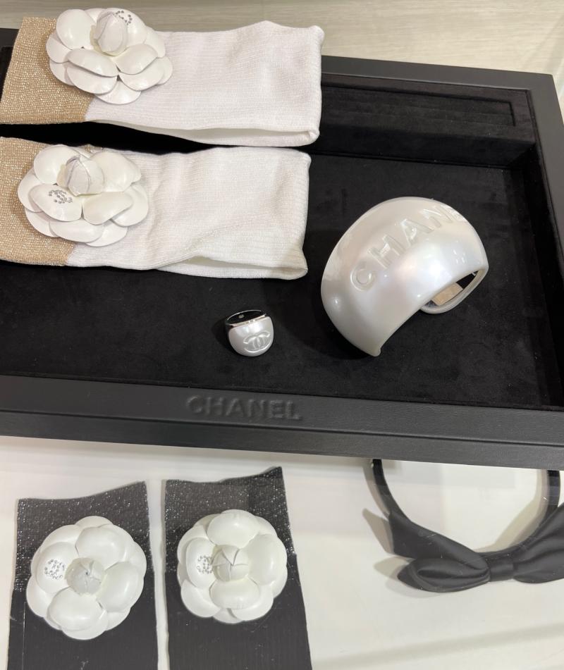 Chanel Bracelet YCB112309