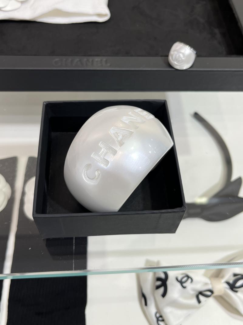 Chanel Bracelet YCB112309