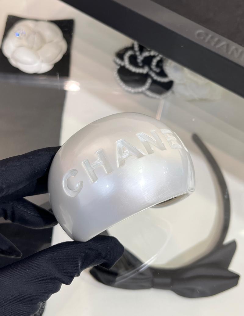 Chanel Bracelet YCB112309