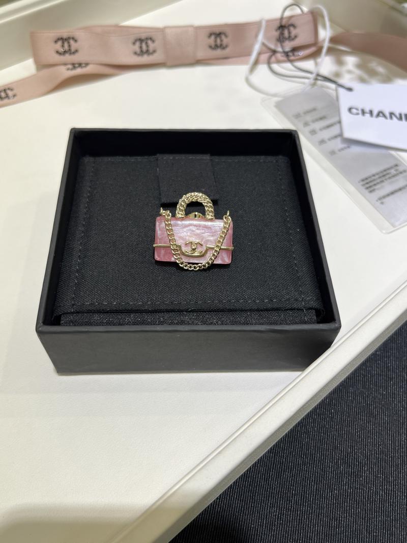 Chanel Brooch YCB110101