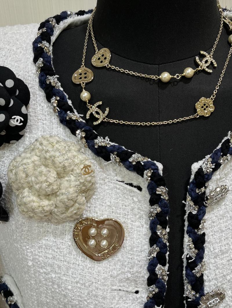 Chanel Brooch YCB111203