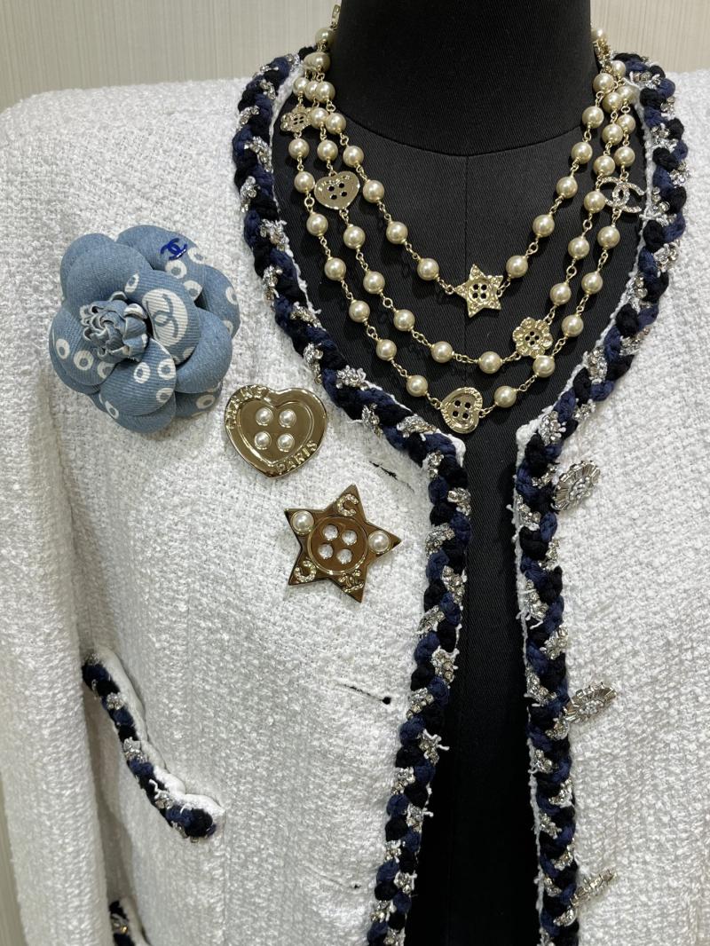 Chanel Brooch YCB111204