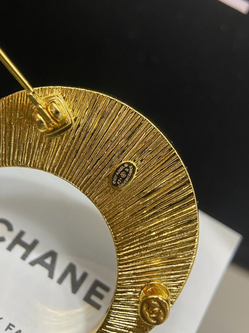 Chanel Brooch YCB111207