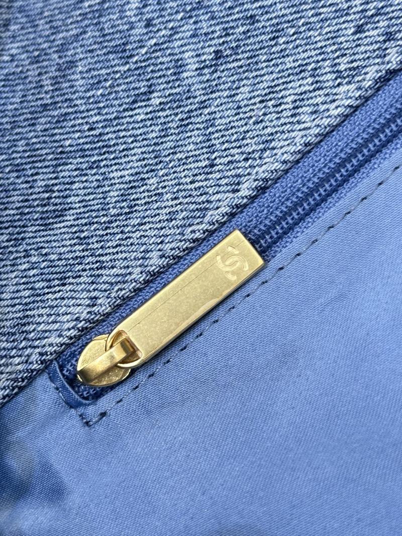 Chanel Denim Maxi Flap Bag Blue AS5727