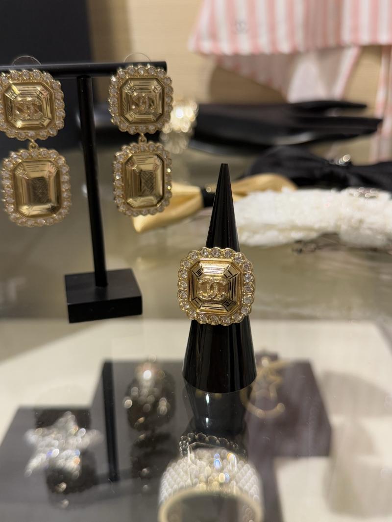 Chanel Ring YCR110301