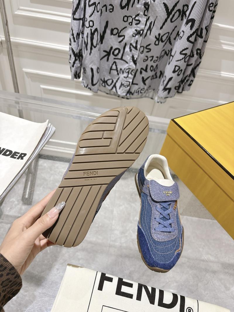 Fendi Unisex Sneakers DFS11101