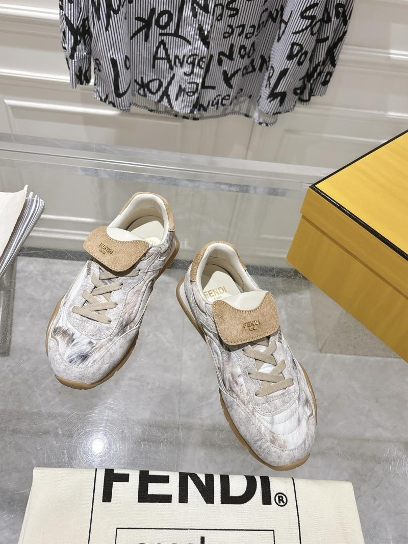 Fendi Unisex Sneakers DFS11103