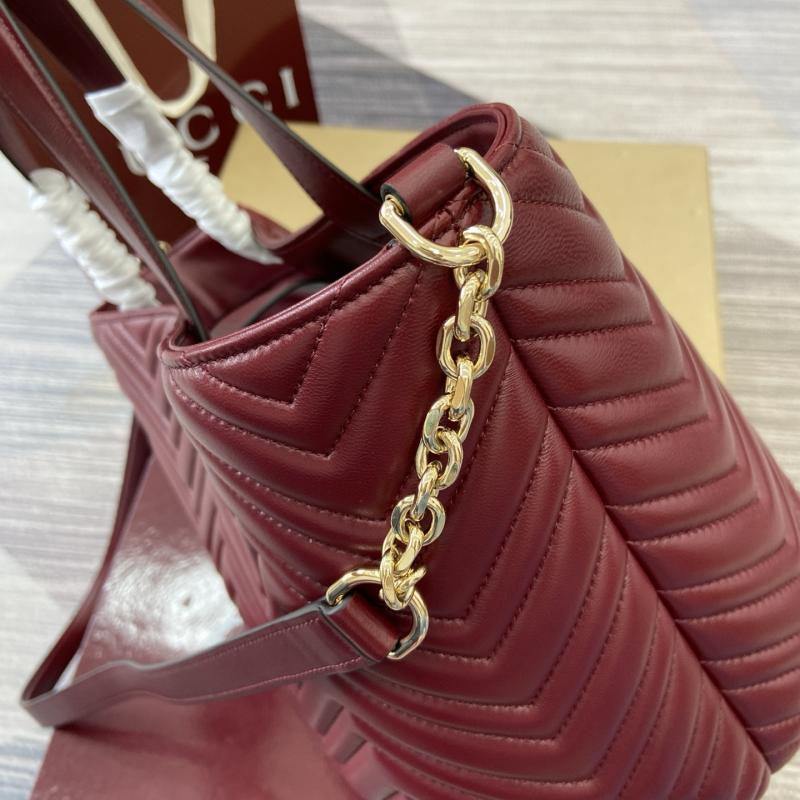Gucci Betty medium tote bag Red 847387