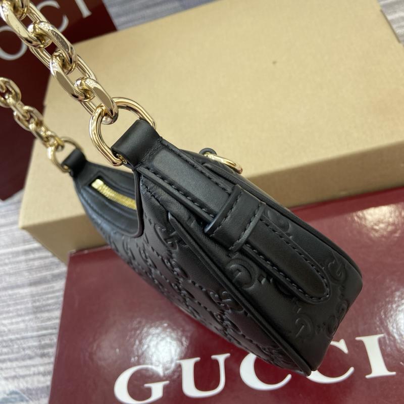 Gucci GG Emblem mini shoulder bag Black 847091