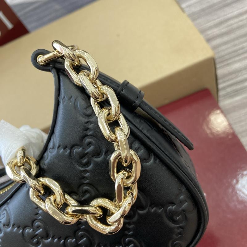 Gucci GG Emblem mini shoulder bag Black 847091