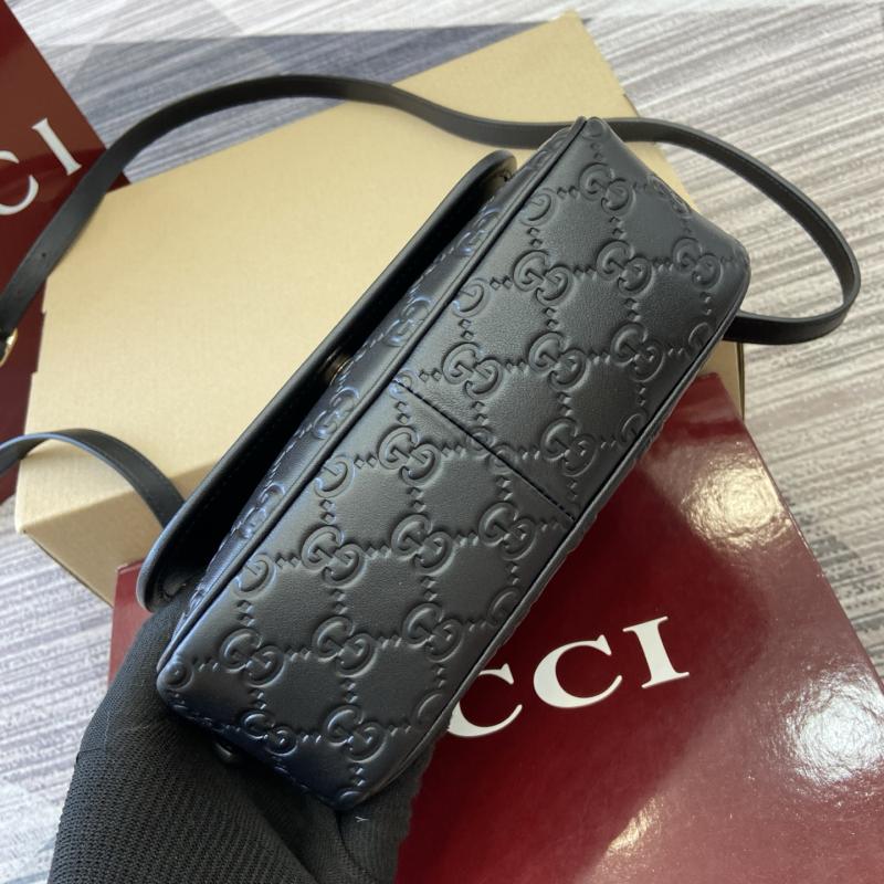 Gucci GG Emblem small shoulder bag Black 847448