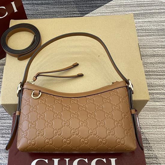 Gucci GG Emblem small shoulder bag Brown 847450