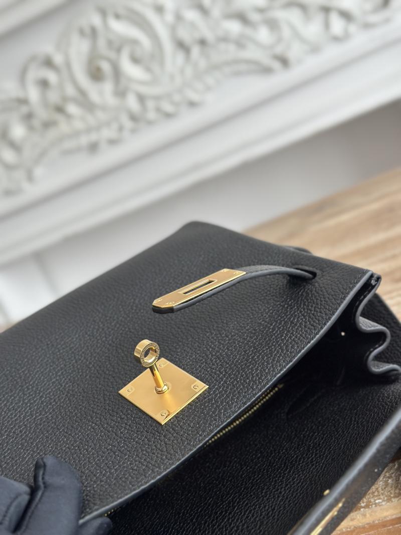 Hermes Kelly Messenger Bag Black with Gold HM1030