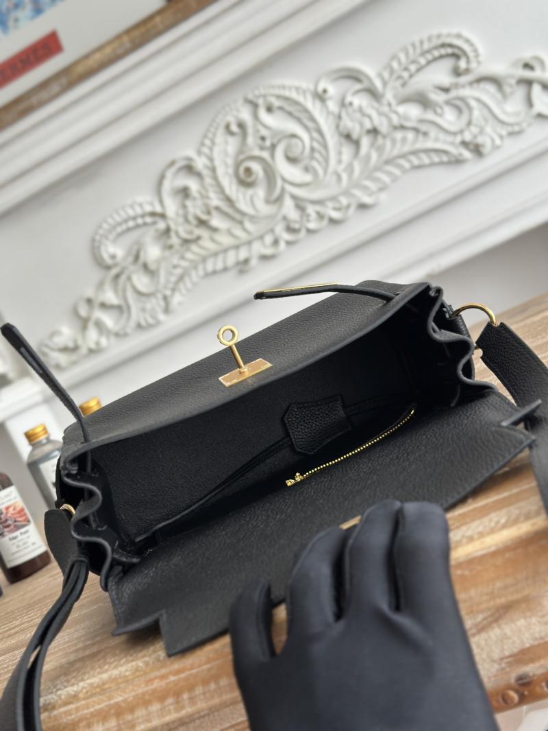 Hermes Kelly Messenger Bag Black with Gold HM1030