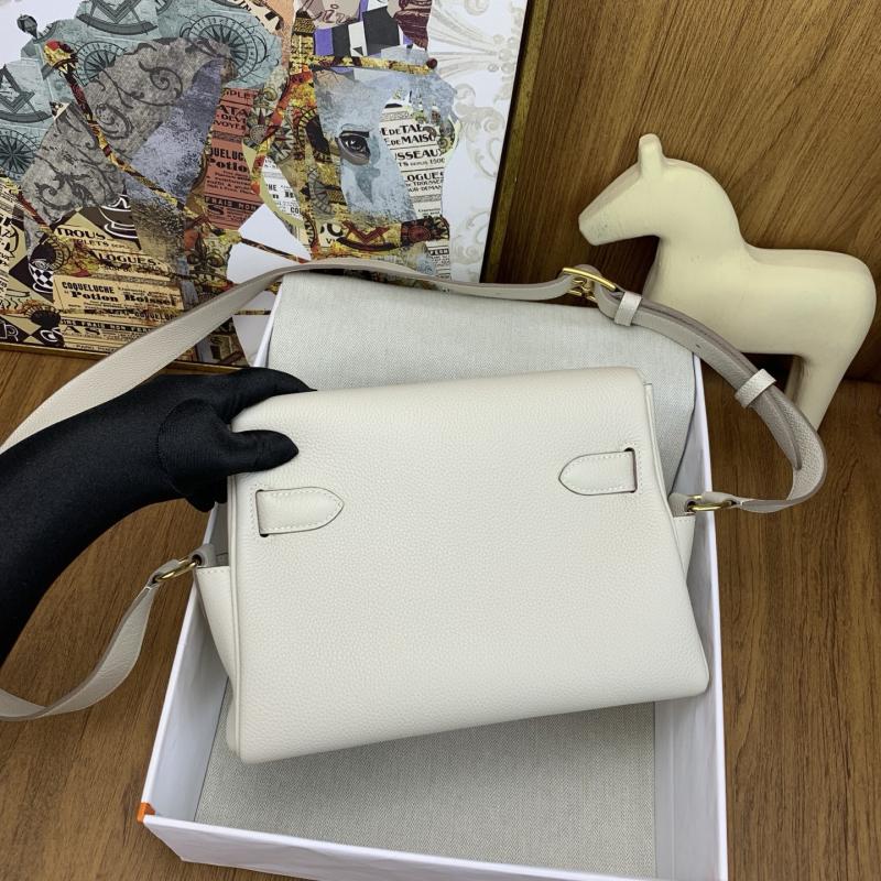 Hermes Kelly Messenger Bag Craie with Gold HM1030