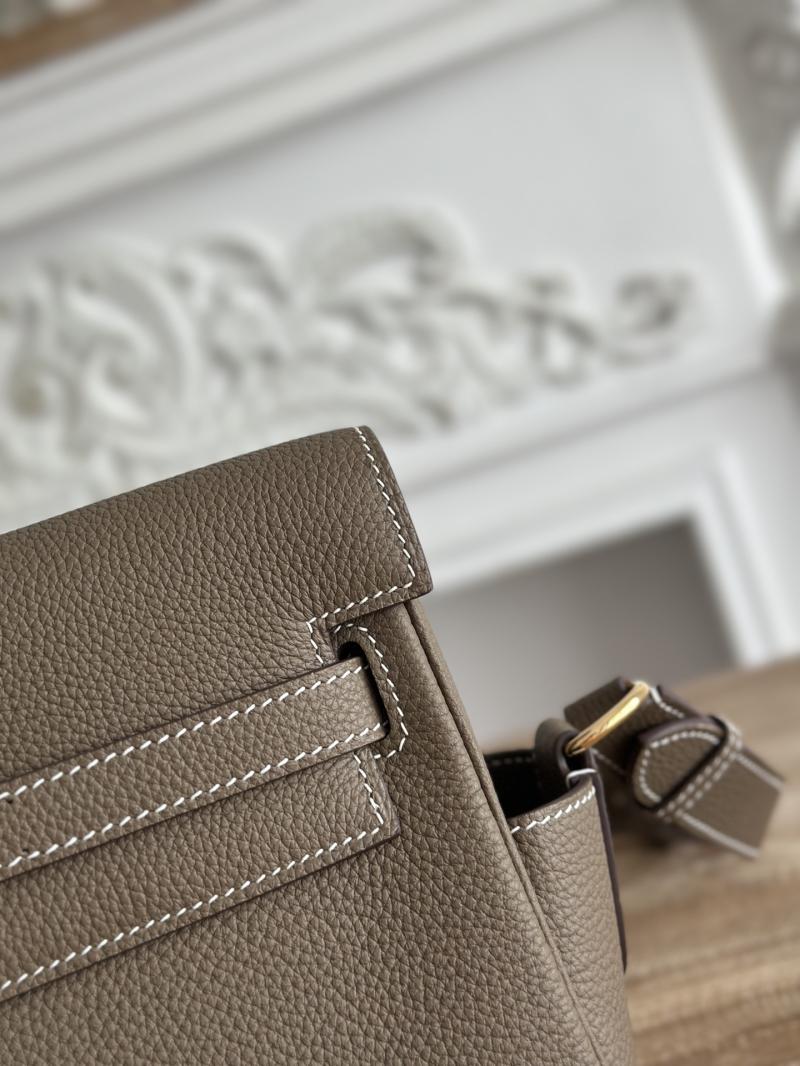 Hermes Kelly Messenger Bag Etoupe with Gold HM1030