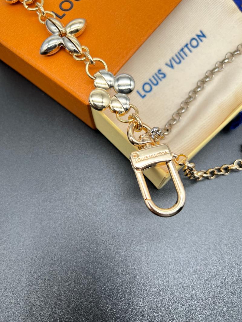 LV Bag Charm B111001