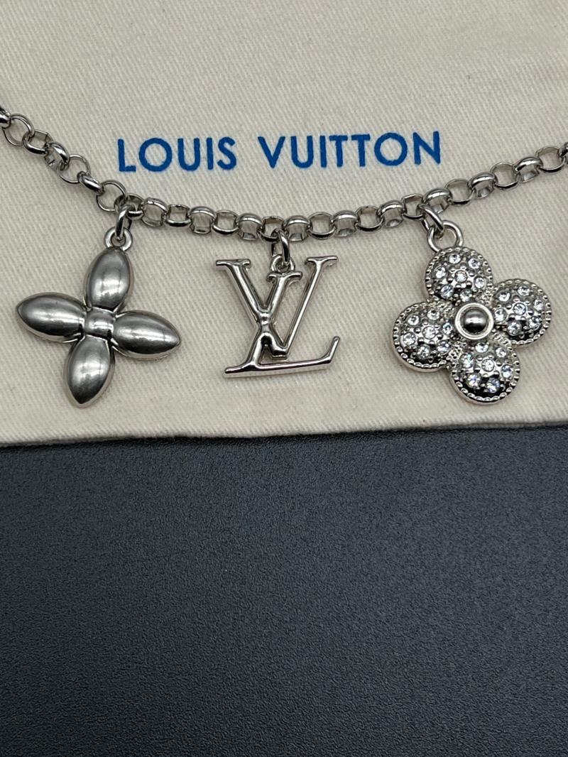 LV Bag Charm M03212