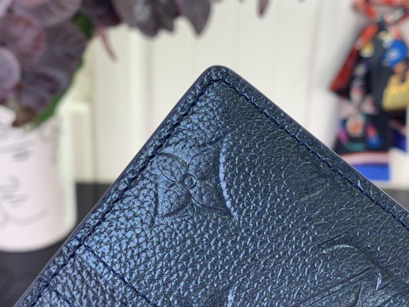 LV Charms Card Holder M26525