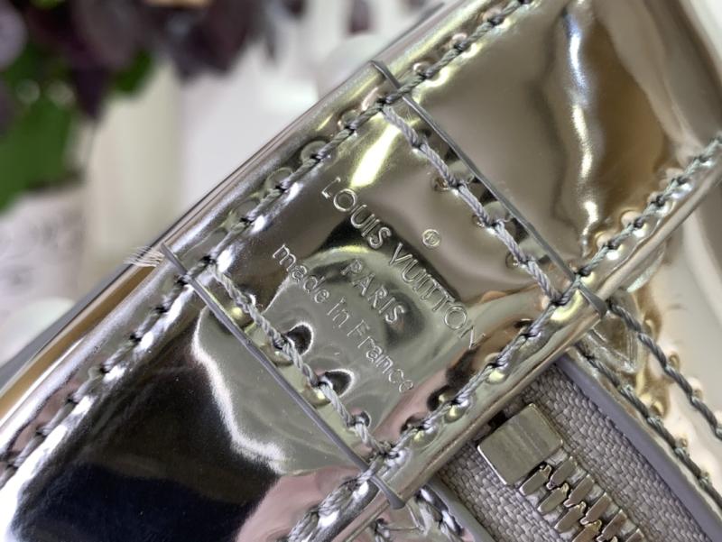 LV Zippy Wallet M26529