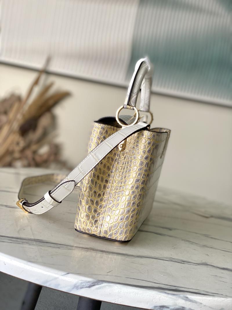 Louis Vuitton Capucines BB N93163