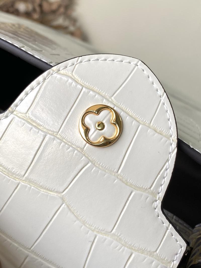 Louis Vuitton Capucines BB N93163