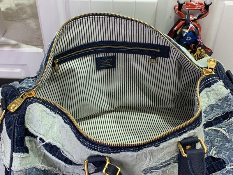 Louis Vuitton Keepall Bandouliere 50 M26117