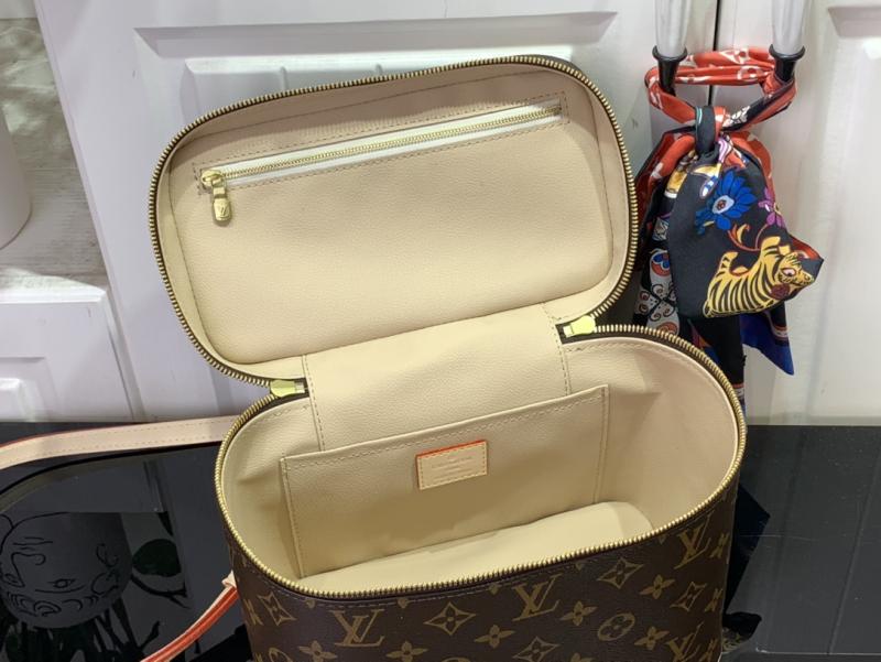 Louis Vuitton Nice BB M42265