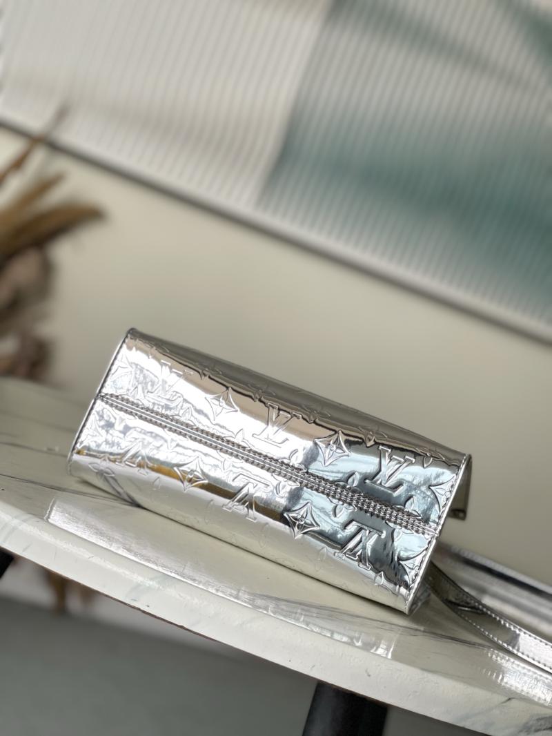 Louis Vuitton OnTheGo PM M26373