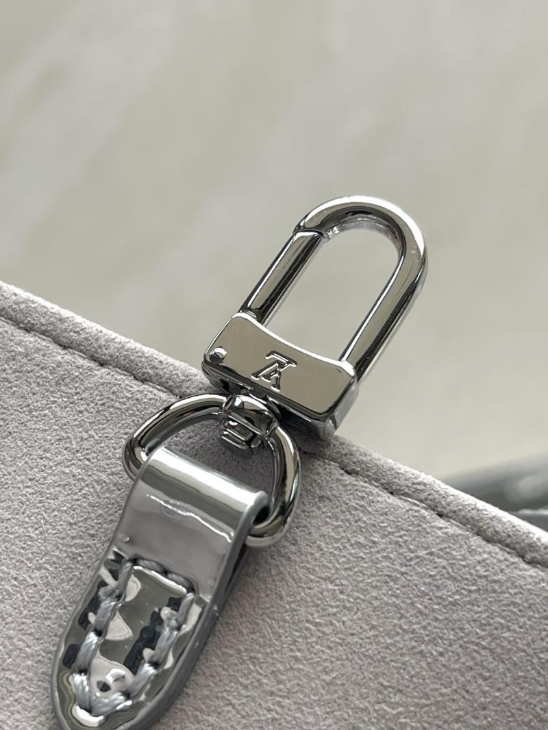 Louis Vuitton OnTheGo PM M26373