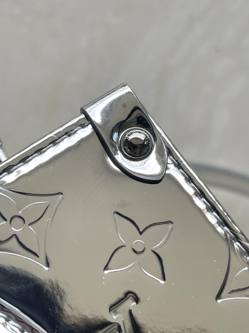 Louis Vuitton OnTheGo PM M26373