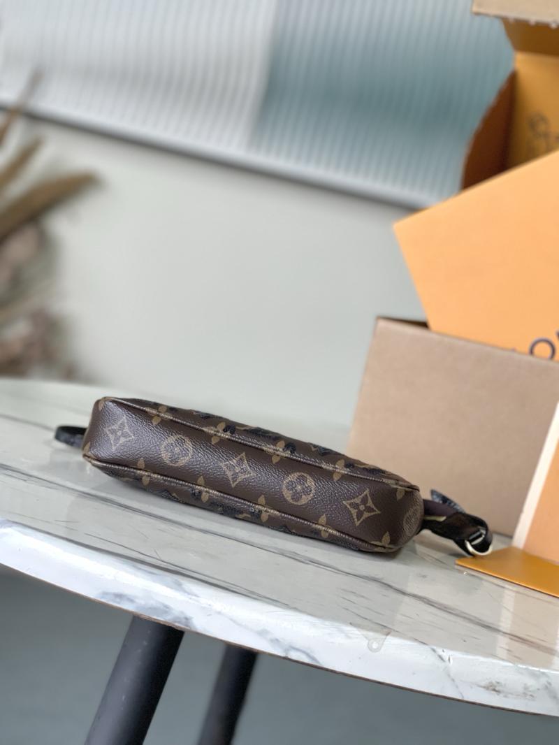 Louis Vuitton Pochette Accessoires M26473