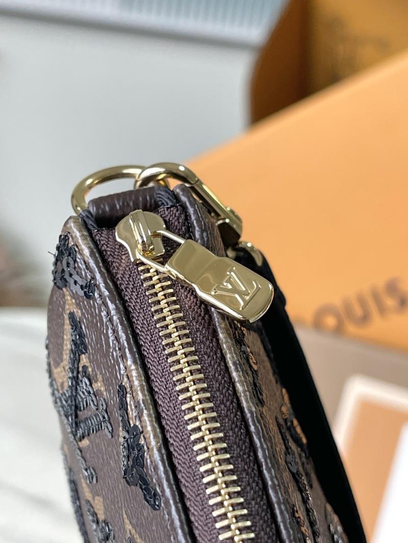 Louis Vuitton Pochette Accessoires M26473