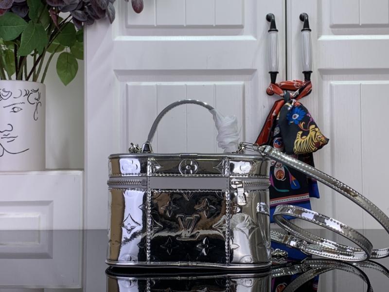 Louis Vuitton Vanity Chain Pouch M26097