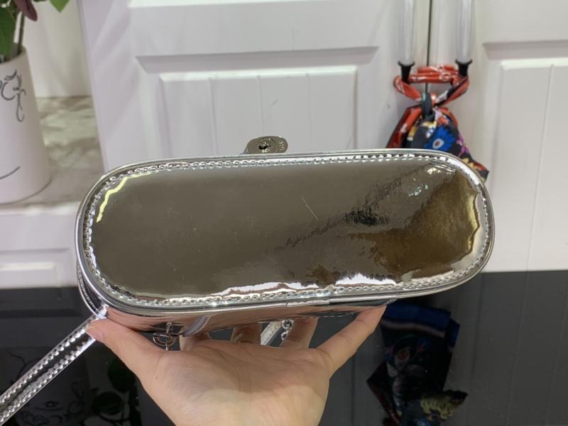 Louis Vuitton Vanity Chain Pouch M26097