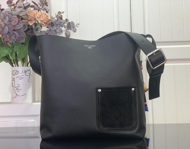 Louis Vuitton Verso Hobo Black M27022