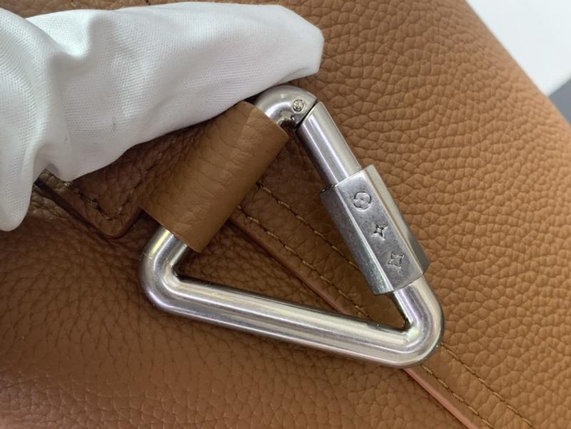 Louis Vuitton Verso Hobo Brown M27022