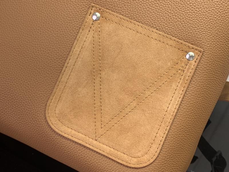 Louis Vuitton Verso Hobo Brown M27022