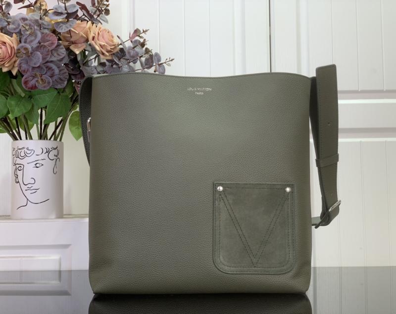 Louis Vuitton Verso Hobo Green M27022